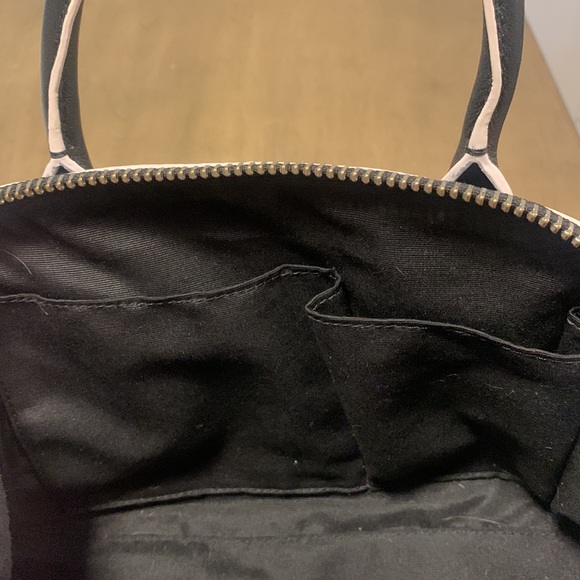 Black Leather Coach Handbag with White Piping - Picture 5 of 7